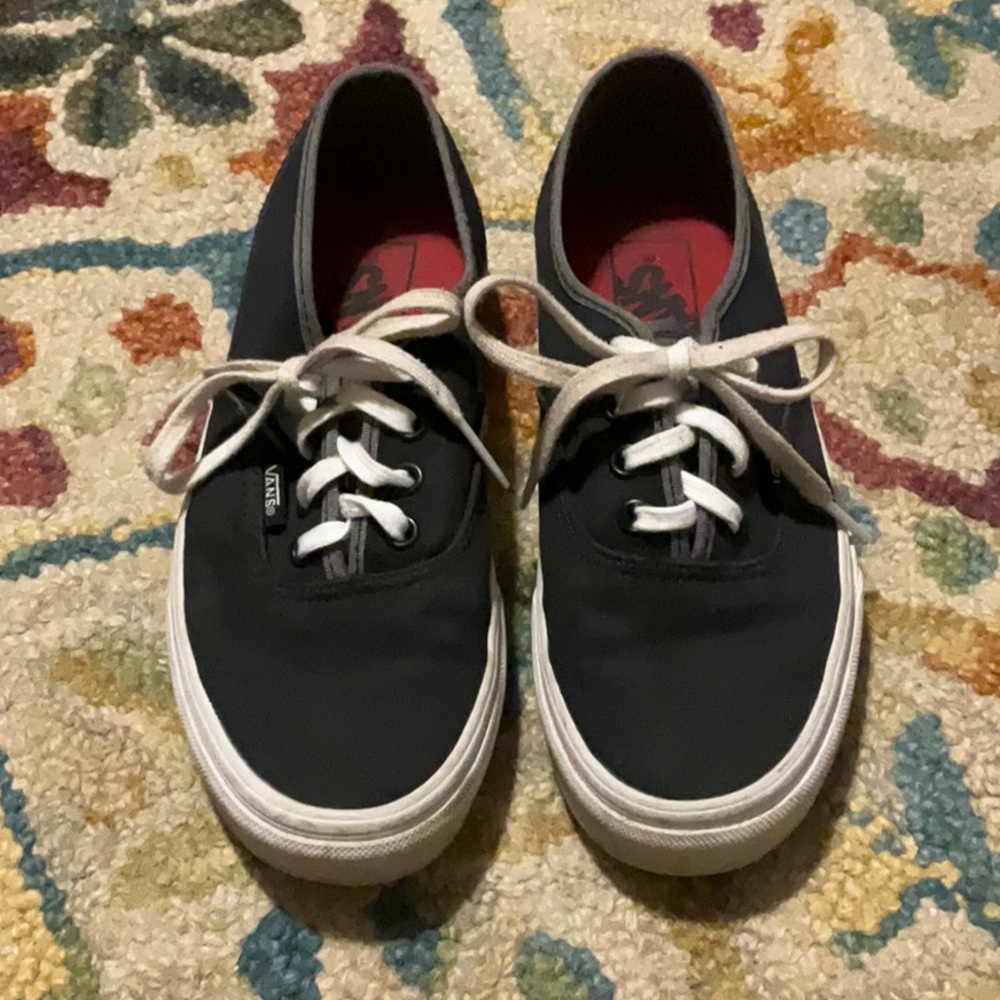 Vans Navy Blue Size 5.5 Womens Lace Shoe Excellent Condition